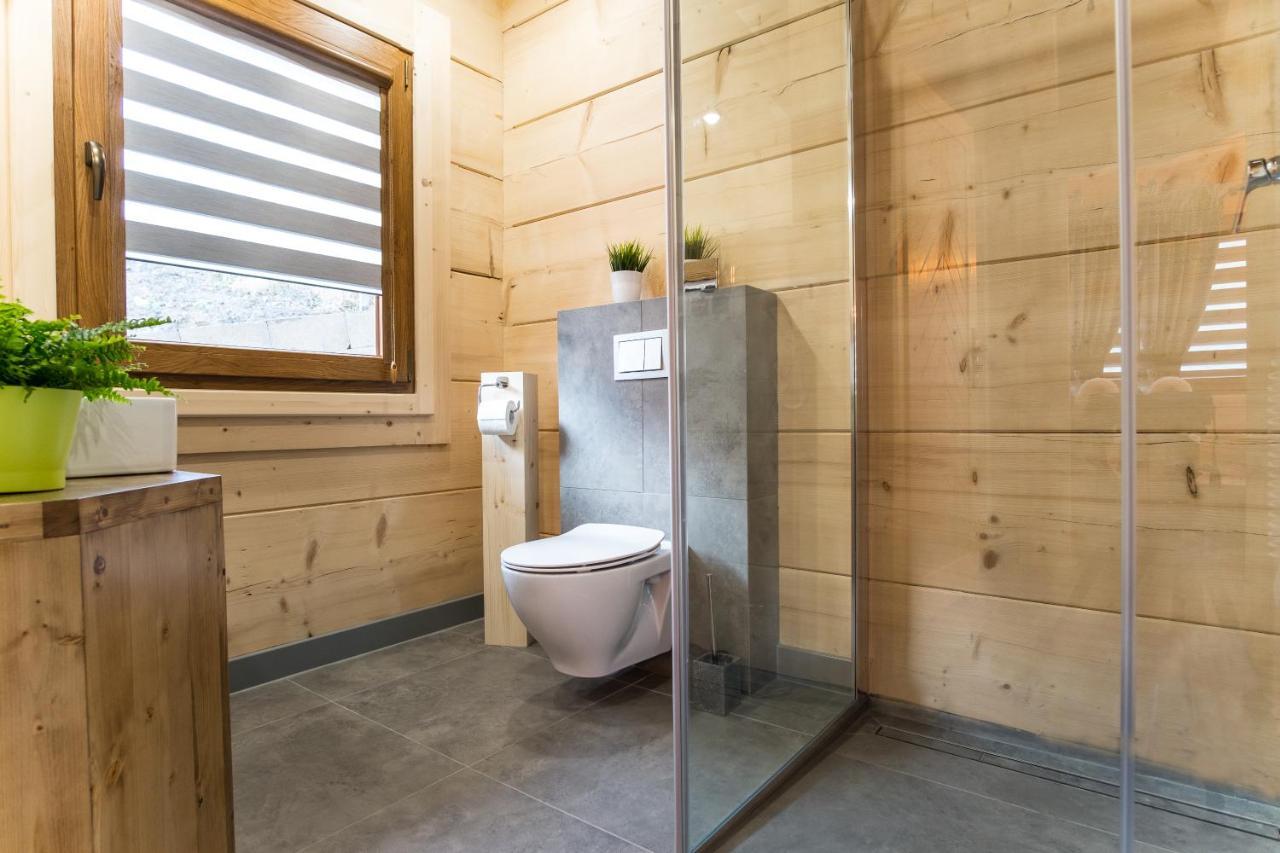 Domek & Apartament Na Ogrodzie スヘ エクステリア 写真