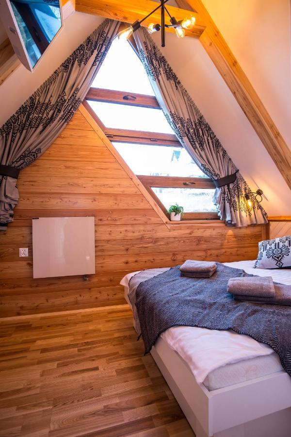 Domek & Apartament Na Ogrodzie スヘ エクステリア 写真