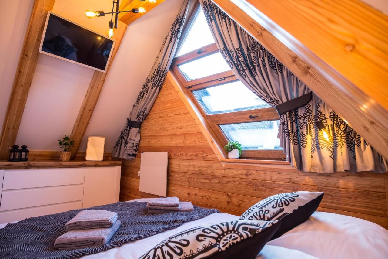 Domek & Apartament Na Ogrodzie スヘ エクステリア 写真